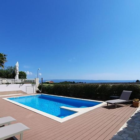 Sea View- Spacious Apartment With Shared Pool Split Eksteriør bilde