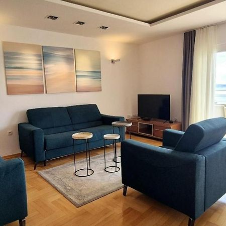 Sea View- Spacious Apartment With Shared Pool Split Eksteriør bilde