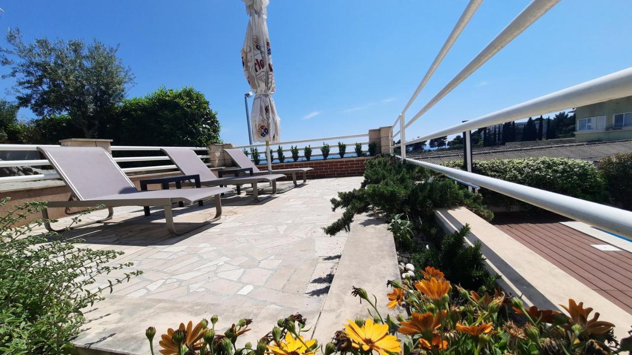 Sea View- Spacious Apartment With Shared Pool Split Eksteriør bilde