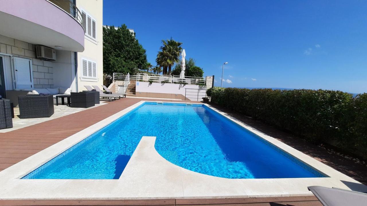 Sea View- Spacious Apartment With Shared Pool Split Eksteriør bilde